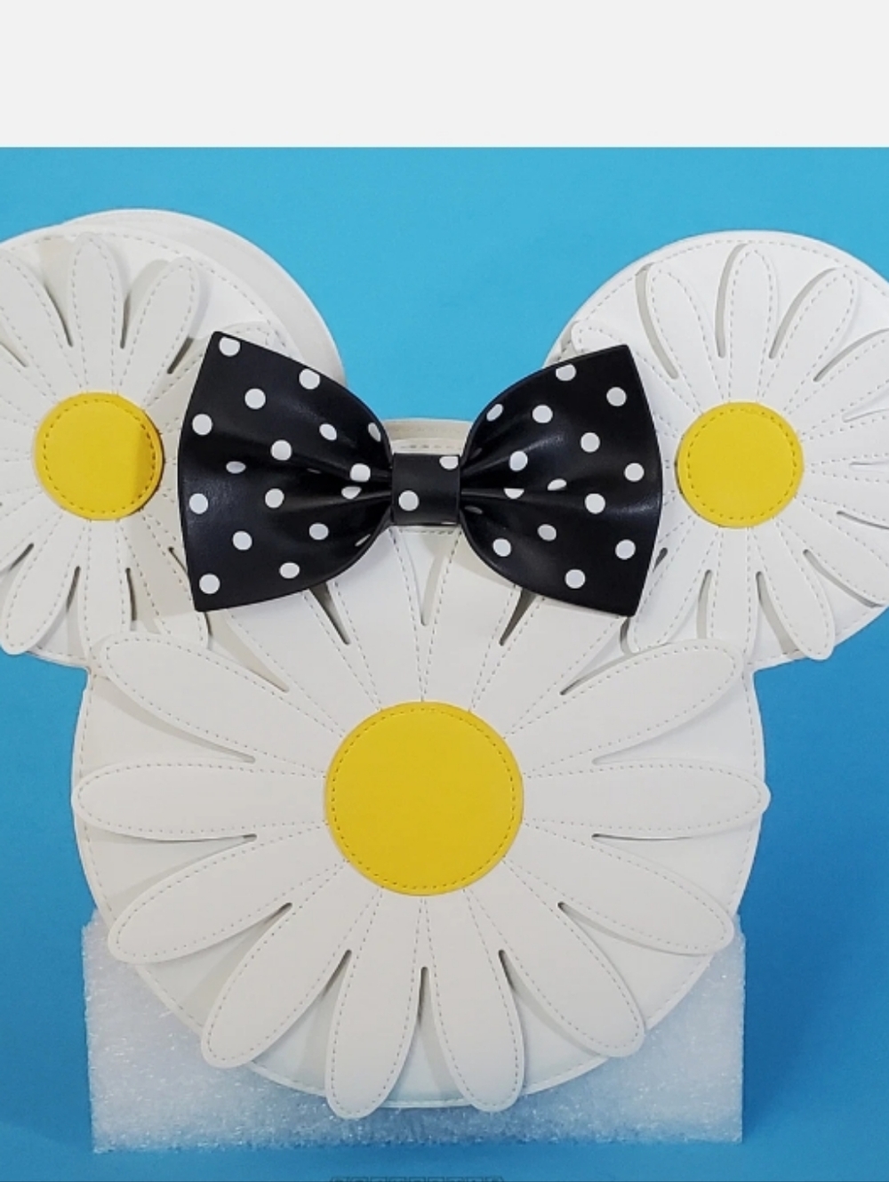 Loungefly White Daisy Mouse Backpack - Picture 2 of 9